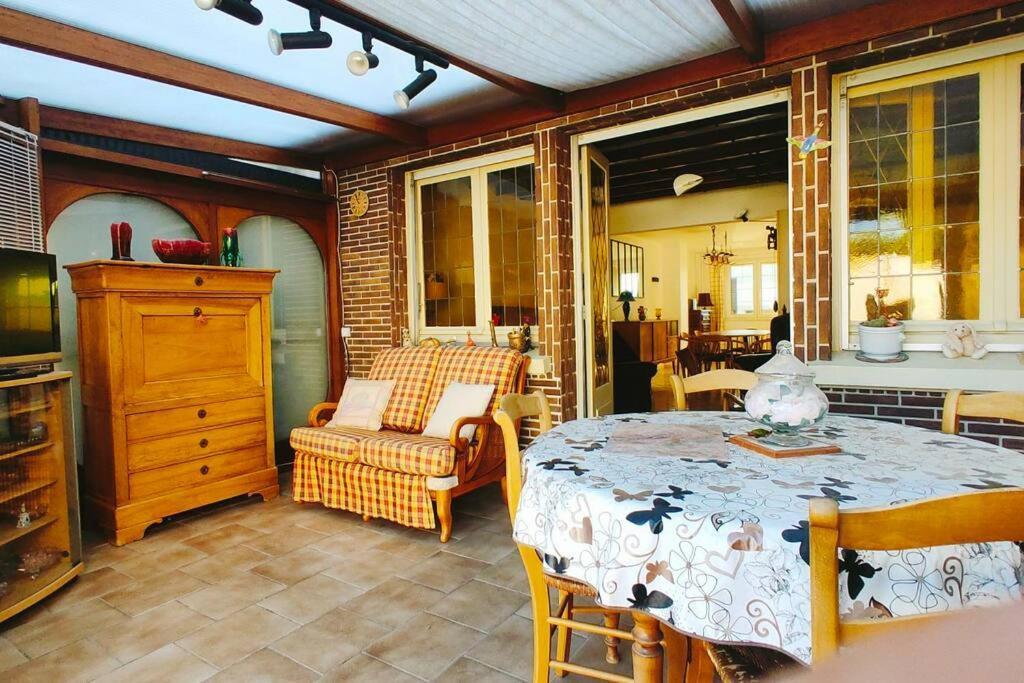 Villa La Cambresienne De Mamie Cambrai Esterno foto